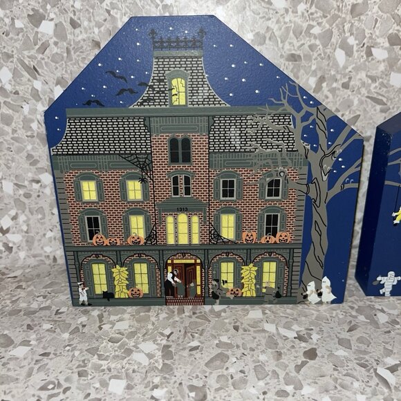 1997 Cats Meow Halloween Mystery Manor & Eerie Estate Lot of 2 Glow in the Dark - Picture 6 of 14